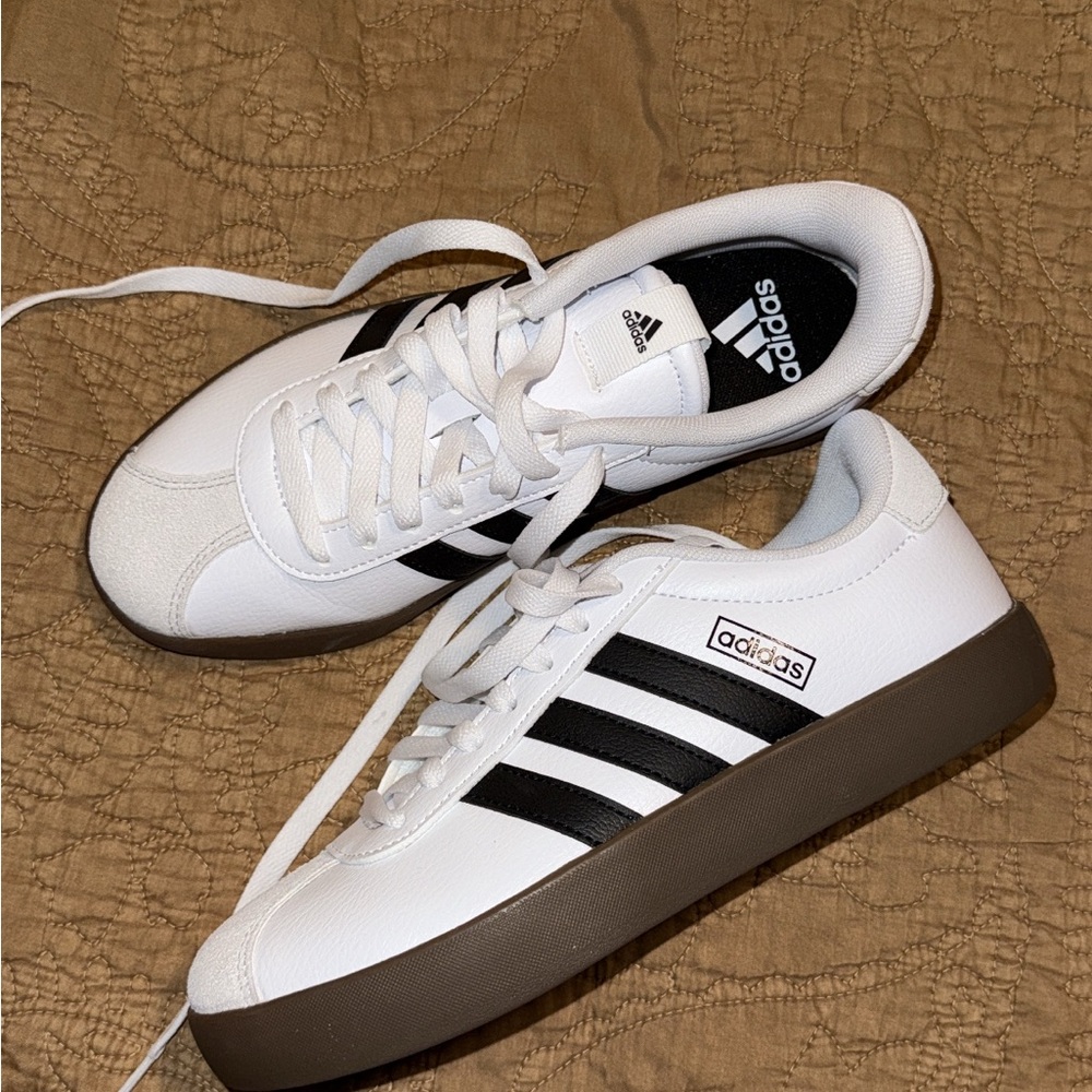 Adidas Women’s VL Court 3.0 Sneaker NEW Size 7